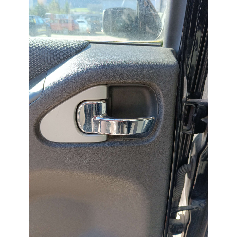 Poignée porte intérieure arrière gauche Navara Facelift (D40M) 2015 2.5 dCi DPF 2WD Pickup double cabine 190 cv